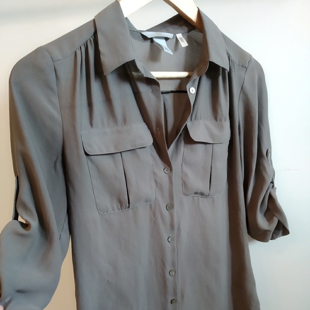 H&M flowy button down top
